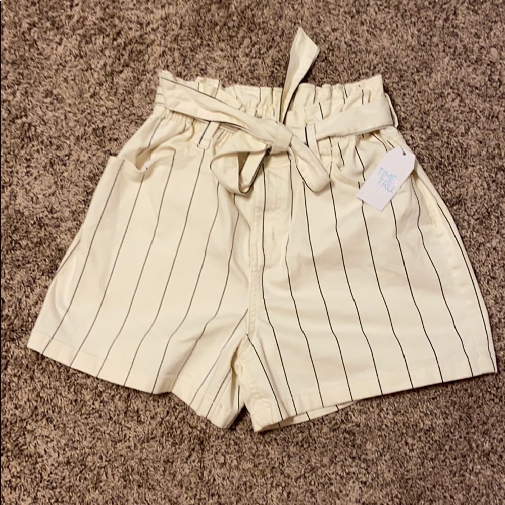 Ladies shorts